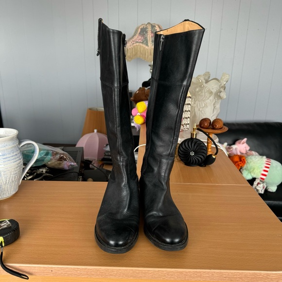 Enzo Angiolini Black Leather Boots - Picture 4 of 7